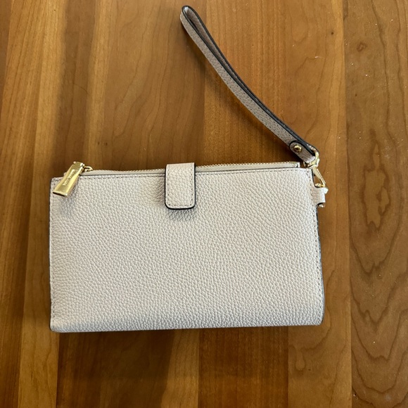 Michael Kors - Adele Double Zip Gold Tone Wristlet - Picture 13 of 13